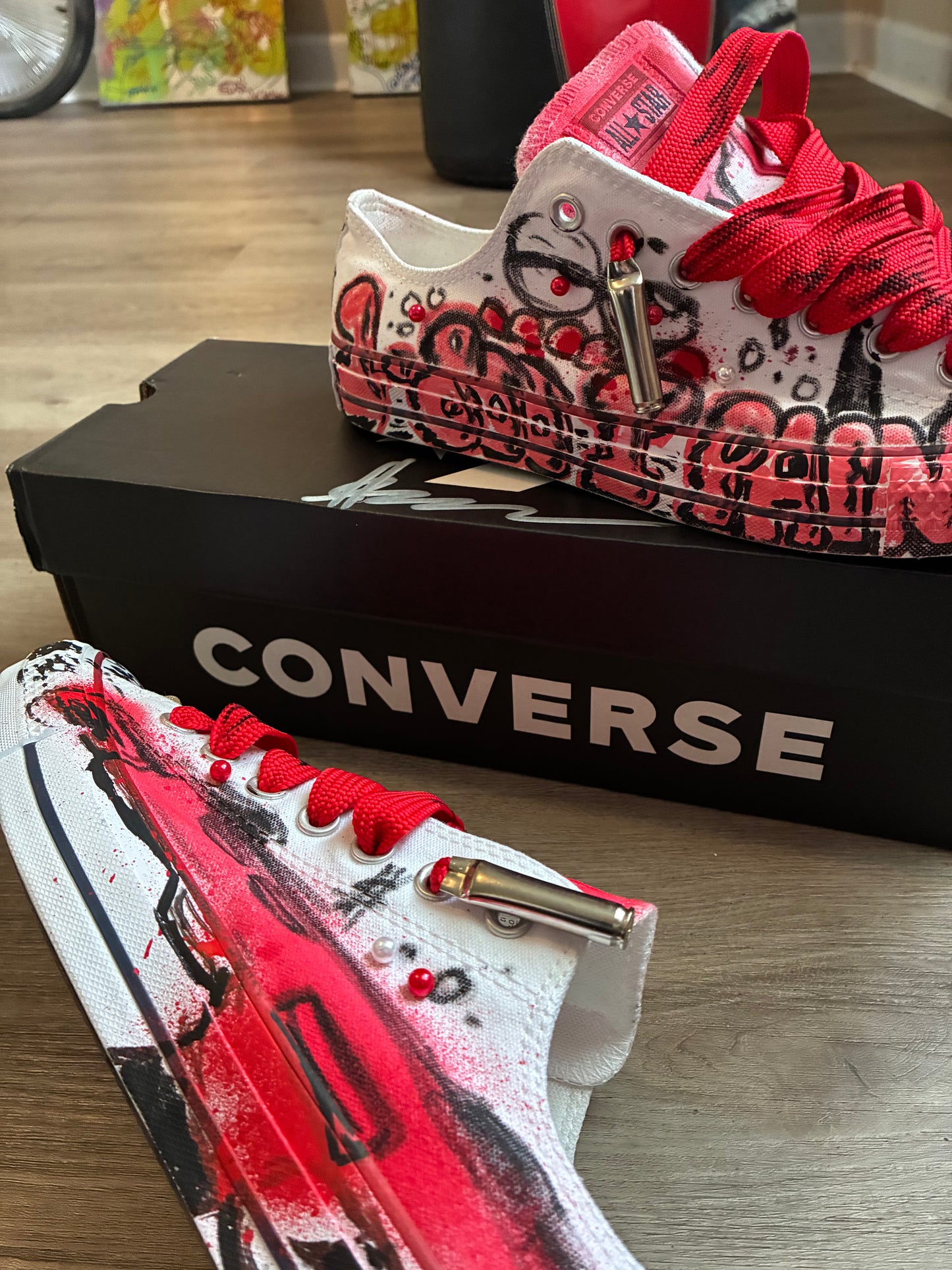 RED 223 CHUCKS